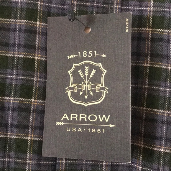 Arrow button down shirt. NWT - Picture 2 of 4